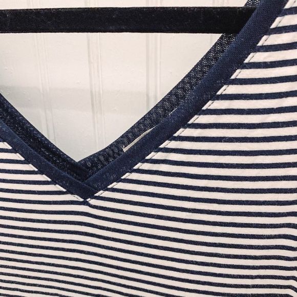 NEW Banana Republic Navy and White Striped Tank - Picture 4 of 5